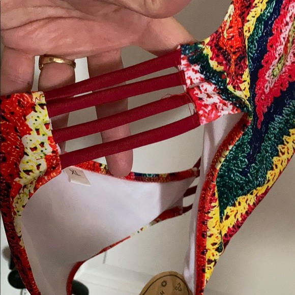 Bathing suit - Picture 7 of 8